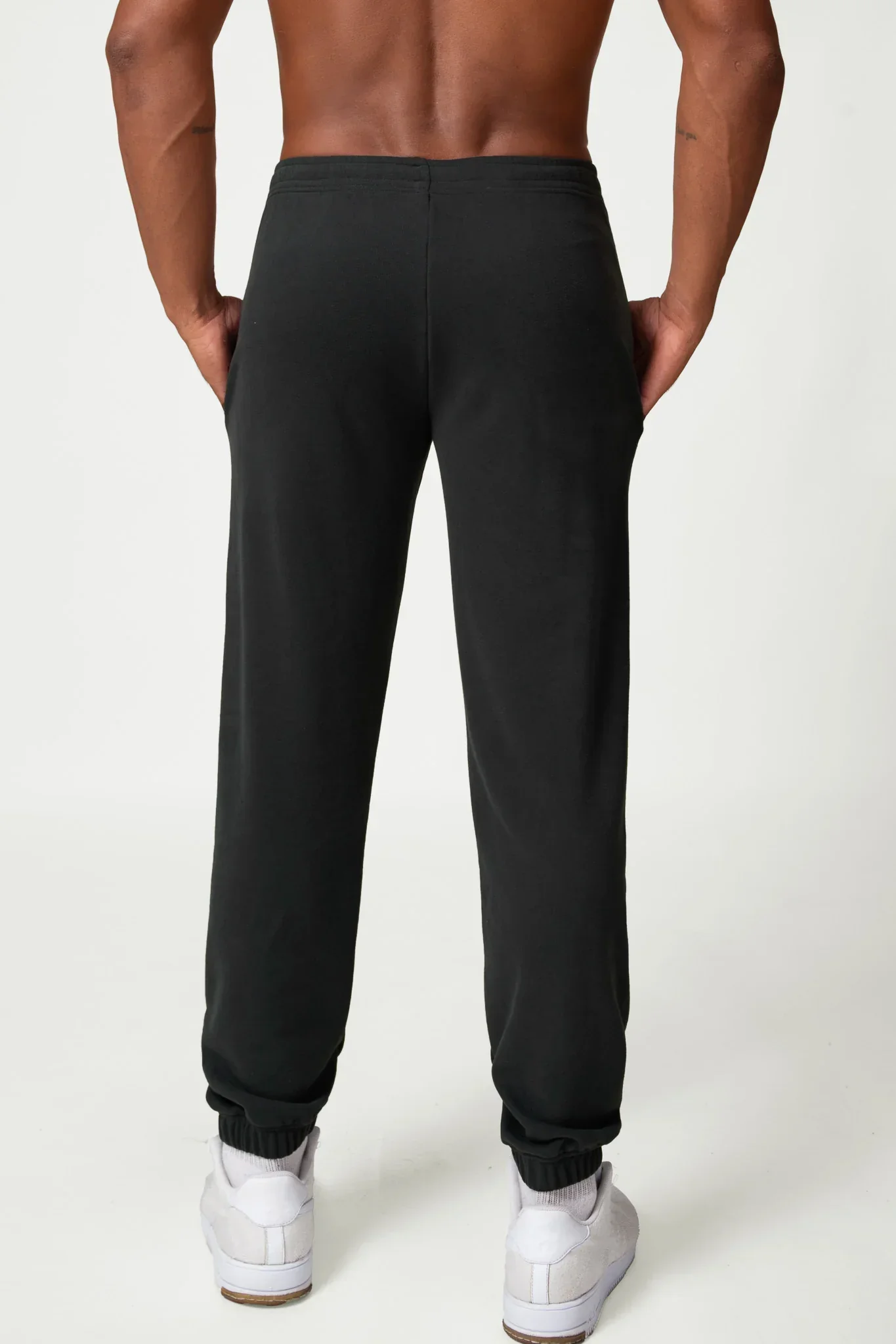 Momentum Sweatpants - Black (FINAL SALE) - Image 2